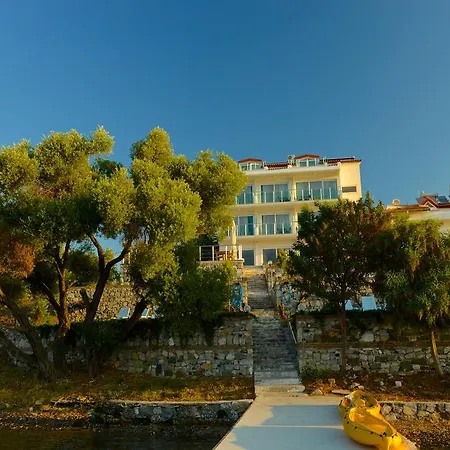 Sovalye Hotell 3*