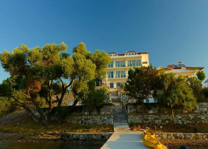 Sovalye Hotell 3*