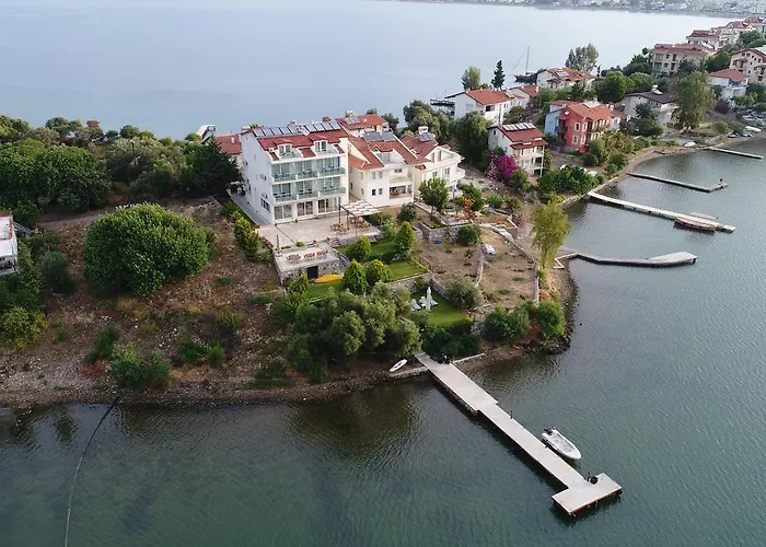 Sovalye Hotell 3*
